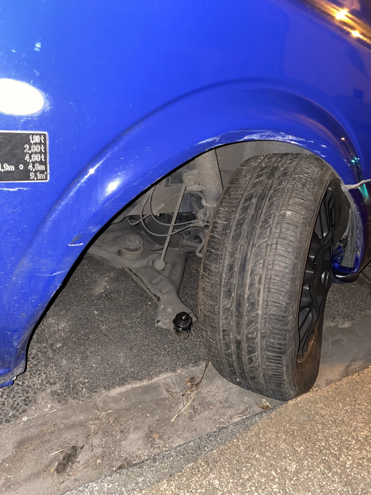 Mercedes Vito front wheel cocked inward after the lower ball joint separated from the knuckle