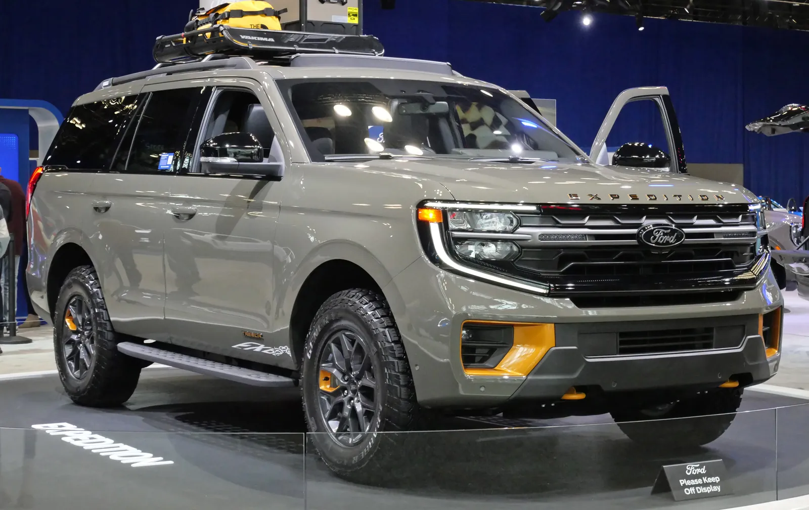 2025 Ford Expedition Tremor at NYIAS, front three-quarter with all-terrain tires and a roof rack